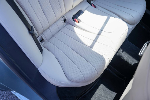 Used 2026 Mercedes-Benz E 450 4MATIC Sedan image 89