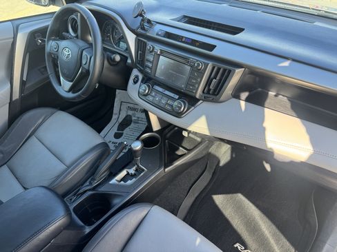 Used 2013 Toyota RAV4 Limited AWD/4WD image 20