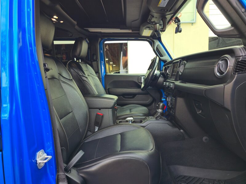 Used 2021 Jeep Wrangler Unlimited Sahara AWD/4WD image 19