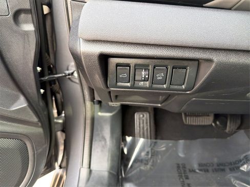 Used 2022 Subaru Outback Premium image 19