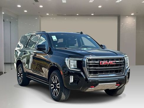 Used 2023 GMC Yukon AT4 w/ AT4 Premium Package AWD/4WD image 6
