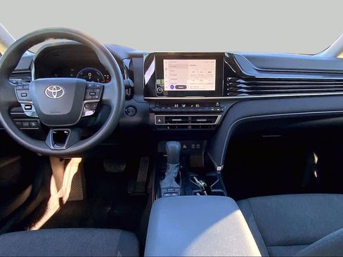 Used 2025 Toyota Camry LE FWD image 15