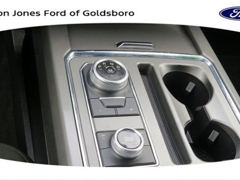 Used 2021 Ford Expedition XLT image 27