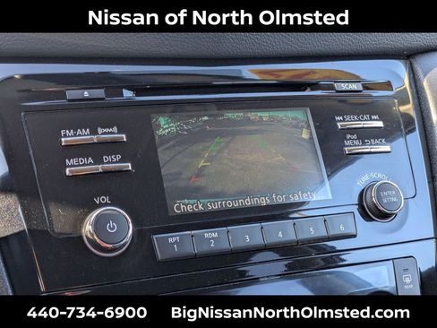 Used 2017 Nissan Rogue SV AWD/4WD image 17