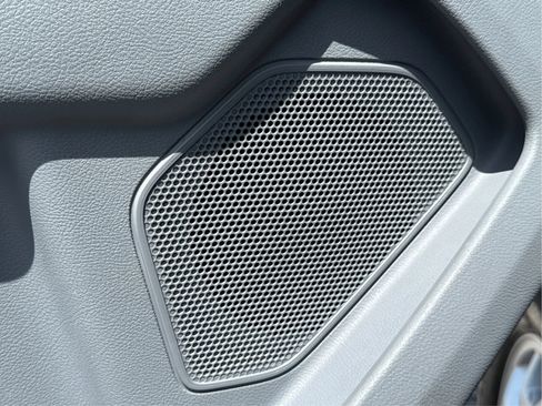 Used 2016 Ford Transit 350 XLT RWD image 31