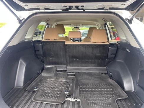 Used 2021 Toyota RAV4 LE AWD/4WD image 8