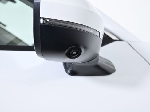 Certified 2025 Nissan Kicks SR image 14