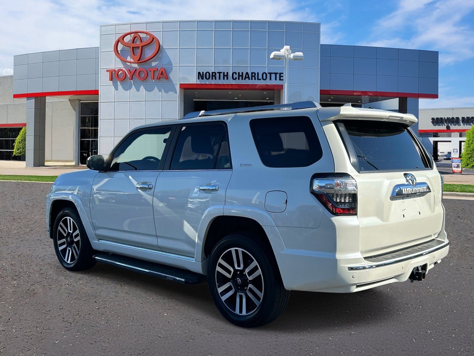 Used 2023 Toyota 4Runner Limited RWD image 4