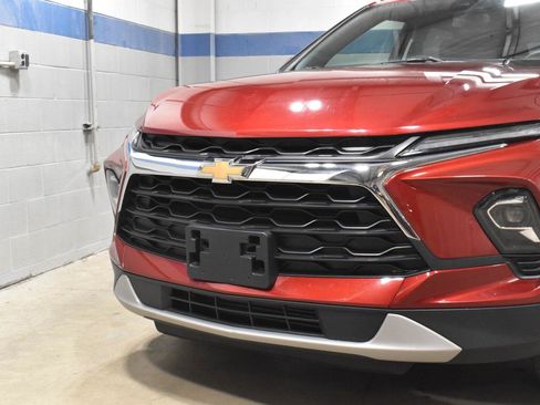 Used 2025 Chevrolet Blazer LT AWD/4WD image 32