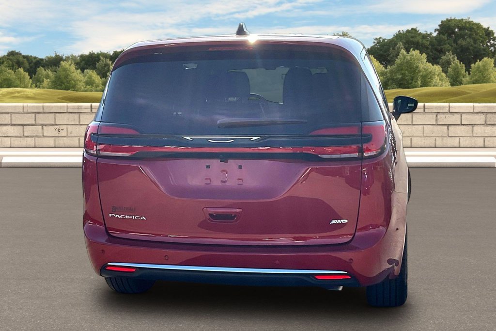 New 2027 Chrysler Pacifica Select AWD/4WD image 4