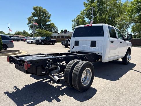 New 2026 RAM 3500 Tradesman w/ Chrome Appearance Group AWD/4WD image 6