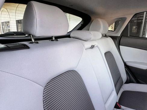 Used 2022 Hyundai Kona SE image 23