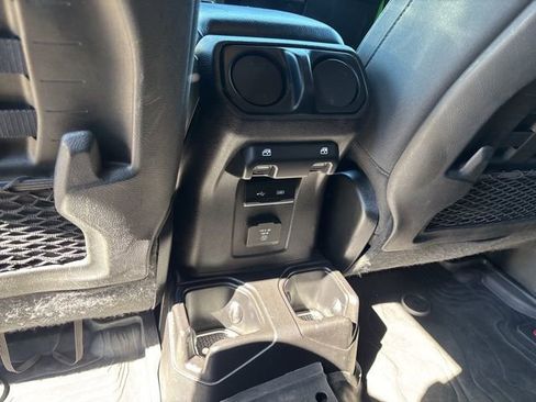 Used 2019 Jeep Wrangler Unlimited Rubicon AWD/4WD image 23