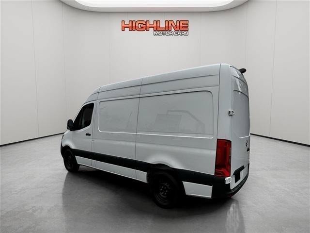Used 2021 Mercedes-Benz Sprinter 1500 image 7