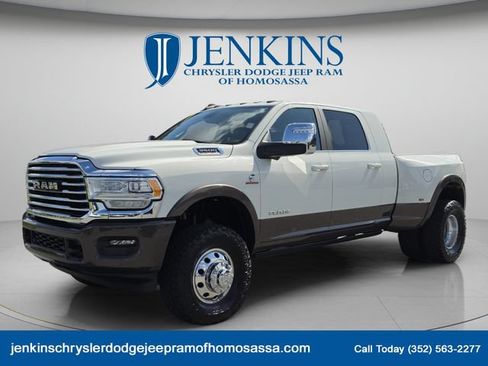 Used 2024 RAM 3500 Limited w/ Towing Technology Group AWD/4WD image 10