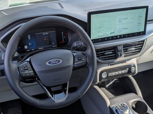 New 2026 Ford Escape SE image 11