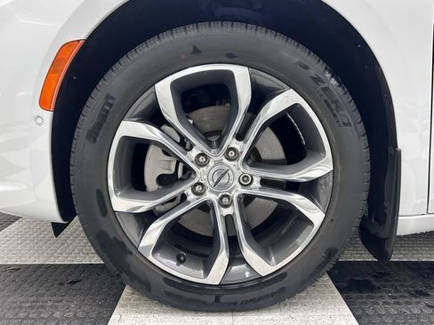 Certified 2022 Chrysler Pacifica Pinnacle AWD/4WD image 8