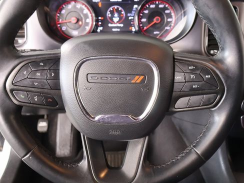 Used 2020 Dodge Charger SXT w/ Blacktop Package image 3