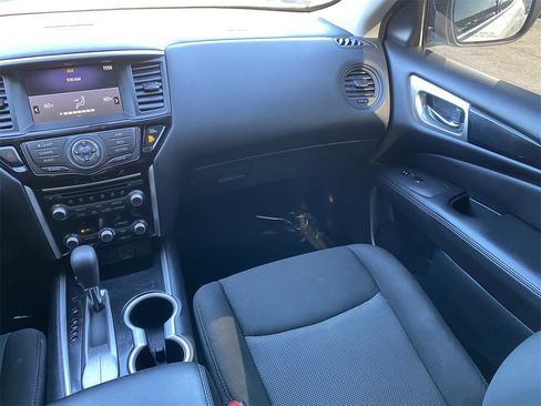 Certified 2020 Nissan Pathfinder S image 16