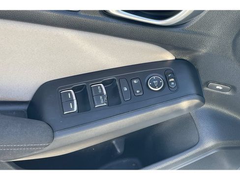 Used 2023 Honda Civic LX image 12