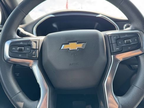 Used 2022 Chevrolet Blazer LT image 17