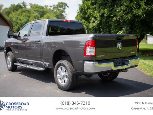 Used 2024 RAM 2500 Big Horn AWD/4WD image 3