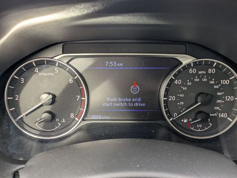 Used 2025 Nissan Altima 2.5 SV FWD image 19