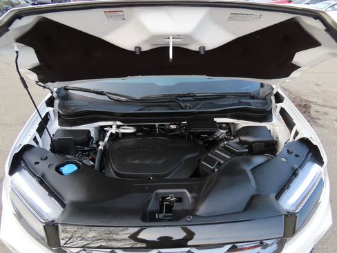 Certified 2023 Honda Passport TrailSport image 9