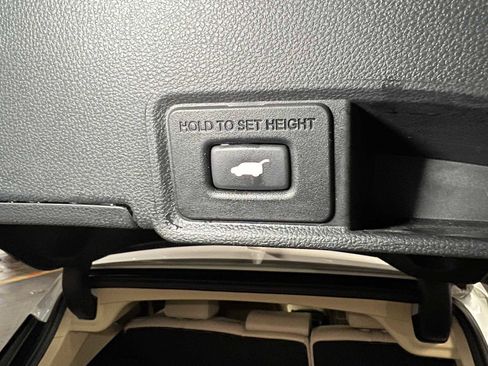 Used 2020 Acura RDX w/Advance Pkg image 16