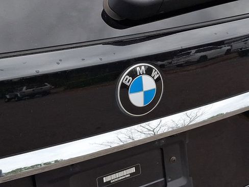 Used 2022 BMW X7 xDrive40i w/ Executive Package image 38