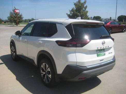 Used 2023 Nissan Rogue SV AWD/4WD image 5