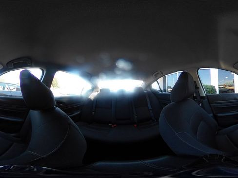 Used 2025 Nissan Altima 2.5 SV FWD image 41