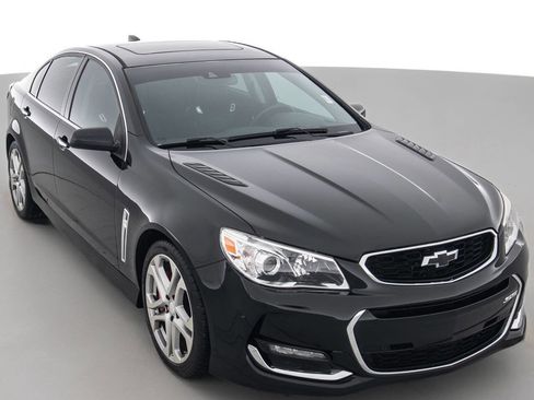Used 2017 Chevrolet SS image 1