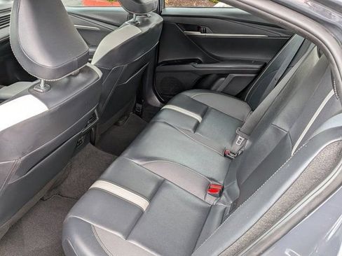 Used 2025 Toyota Camry SE FWD image 13