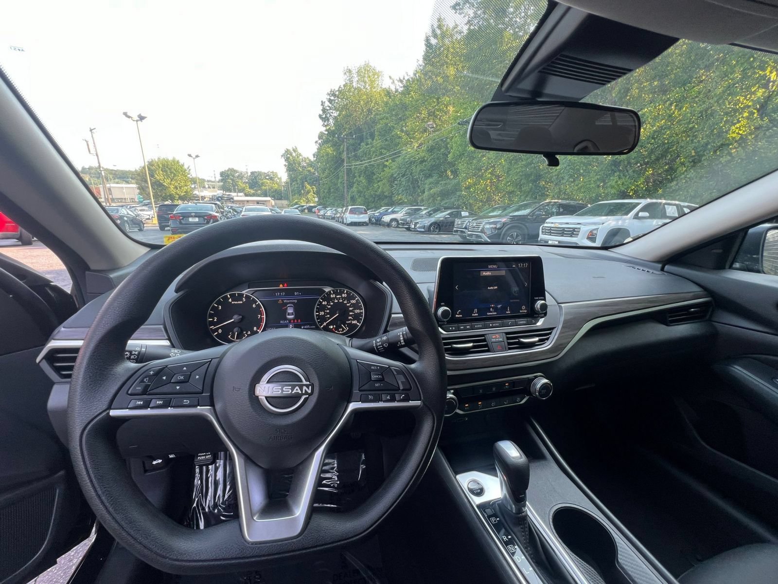 Used 2026 Nissan Altima 2.5 SV FWD image 28