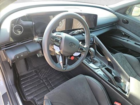 Used 2025 Hyundai Elantra N image 15