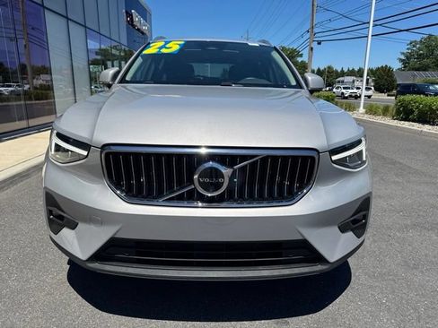 Certified 2025 Volvo XC40 B5 Plus AWD/4WD image 7