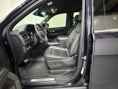 Used 2023 Chevrolet Suburban LT w/ Luxury Package AWD/4WD image 16
