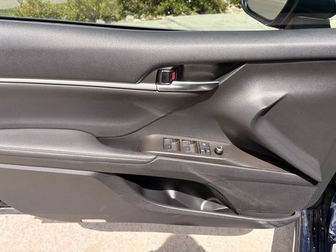 Used 2022 Toyota Camry XSE w/ Navigation Upgrade Package FWD image 10
