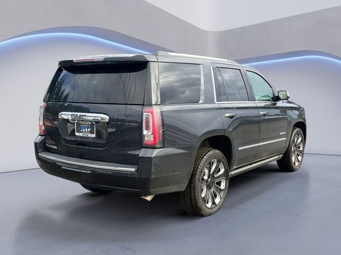 Used 2020 GMC Yukon Denali w/ Denali Ultimate Black Edition image 4
