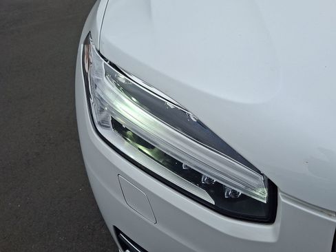 Certified 2022 Volvo XC90 T6 Inscription w/ Climate Package image 9