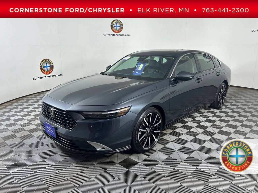 Used 2024 Honda Accord Touring image 1
