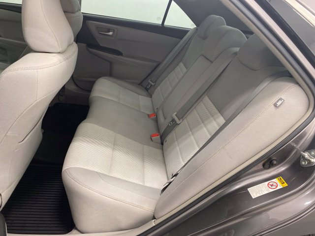 Used 2016 Toyota Camry LE FWD image 23