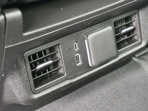 Used 2024 GMC Sierra 2500 SLE w/ SLE Convenience Package image 28