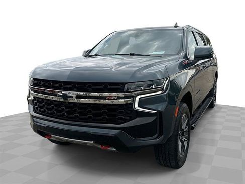 Used 2021 Chevrolet Suburban Z71 w/ Z71 Signature Package AWD/4WD image 26