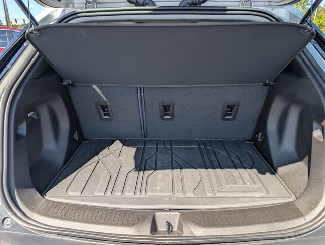 Used 2023 Chevrolet Bolt EUV Premier w/ Sun & Sound Package FWD image 19