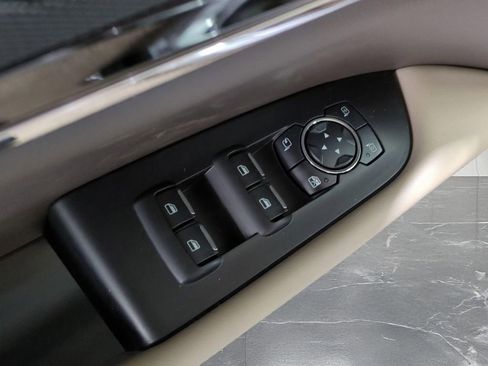 Used 2023 Lincoln Nautilus Reserve image 16