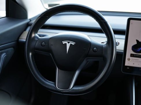 Used 2018 Tesla Model 3 Long Range image 30