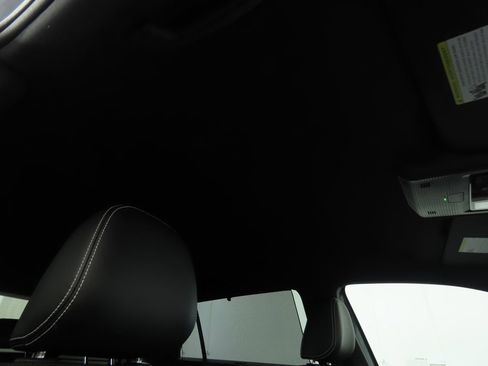 Certified 2024 Volkswagen Atlas Cross Sport SE image 16