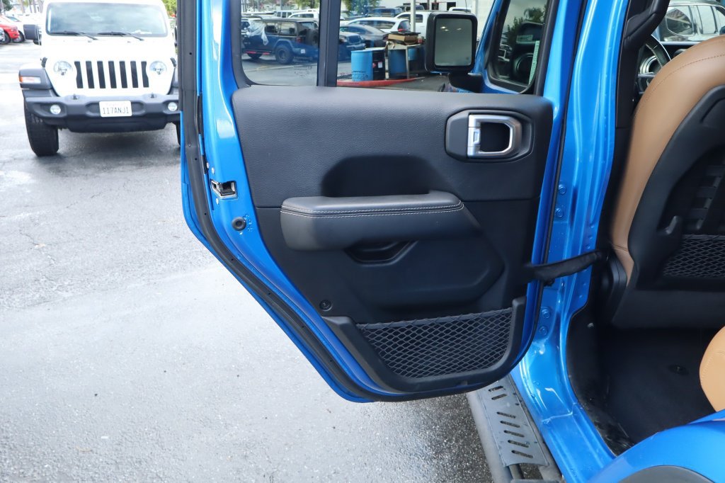 Used 2021 Jeep Wrangler Unlimited Rubicon AWD/4WD image 34
